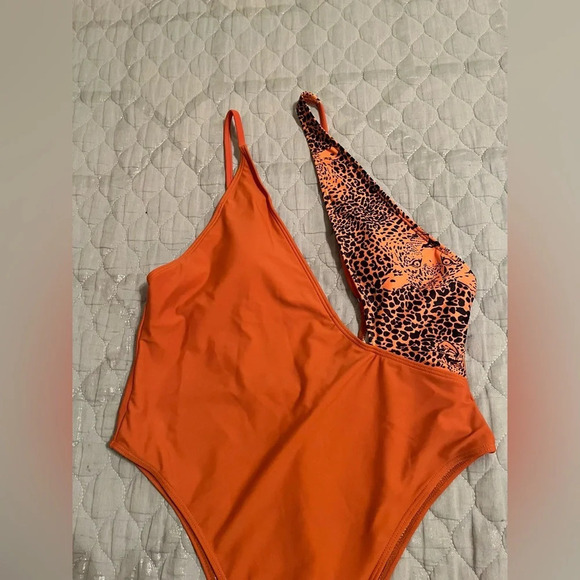 ORANGE~ ONE PIECE SWIMSUIT ~ LG - Picture 5 of 7
